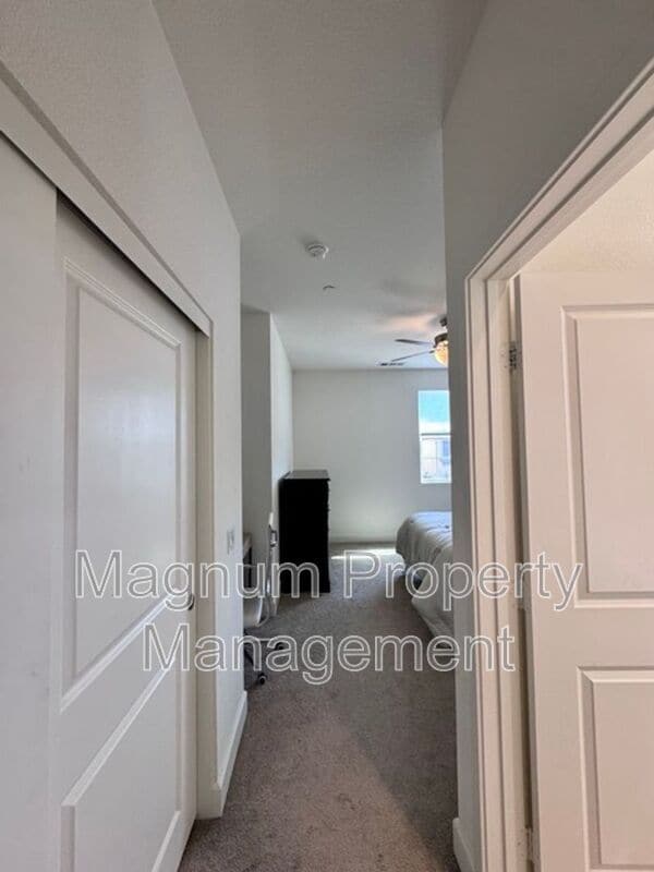 Building Photo - 38572 Rosegate Pl