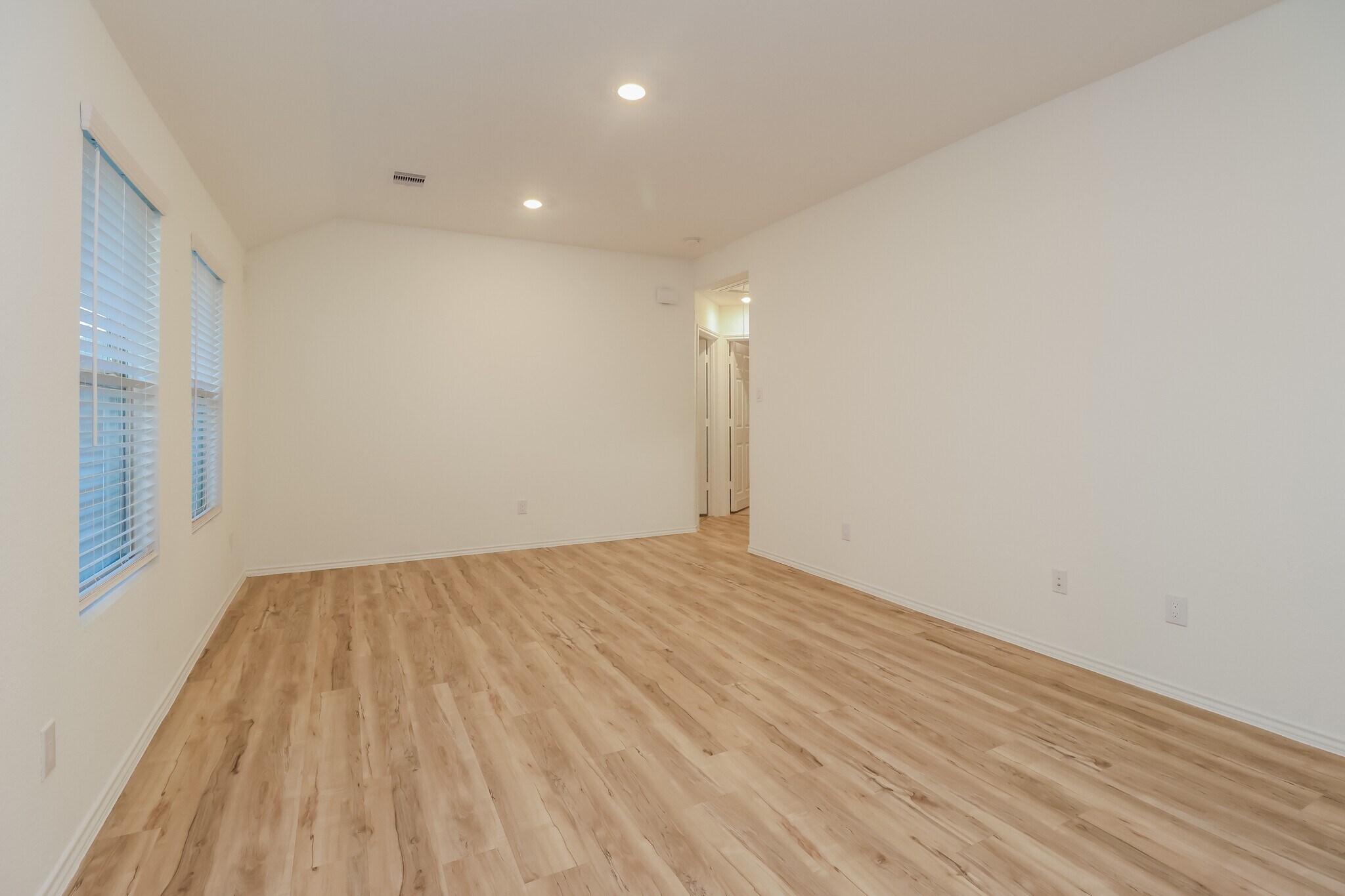 Building Photo - 3659 Solanum Dr