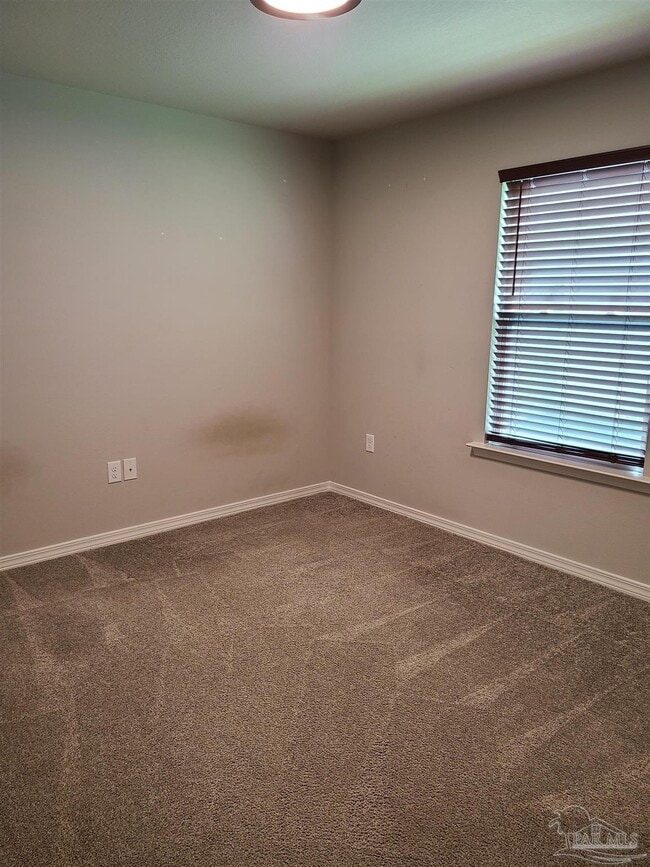 Building Photo - 715 W Ensley St