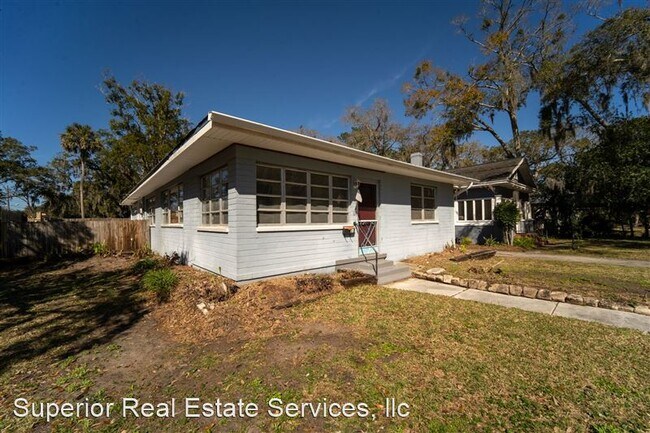 Building Photo - 64 Fullerwood Dr