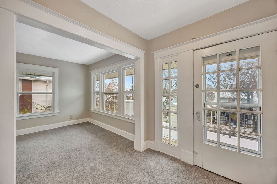 Building Photo - 2243 Hannaford Ave