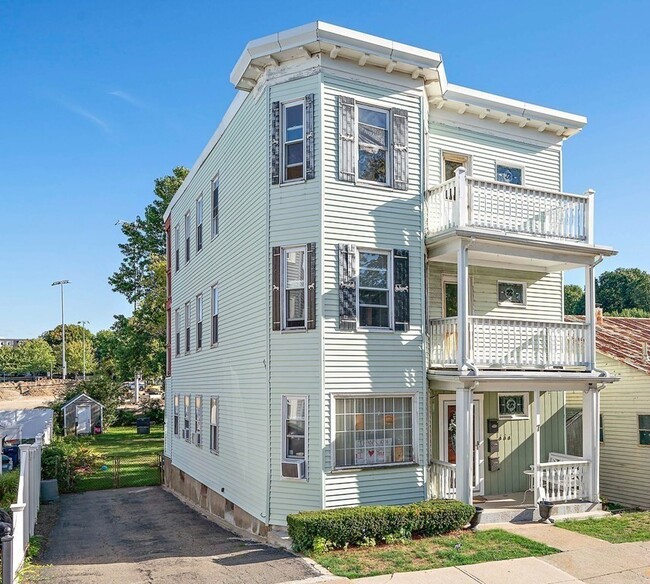 Primary Photo - 7 Tolman St