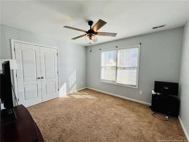 Building Photo - 641 Hogart St