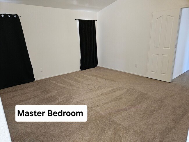 Building Photo - 4 BRM, 2 BA. HOME IN VAL VISTA PLACE in GI...
