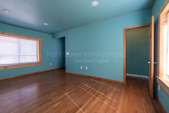 Building Photo - 421 N Emporia Ave