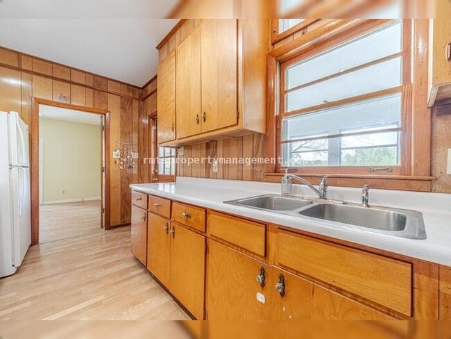 Building Photo - 7680 Jefferson River Rd