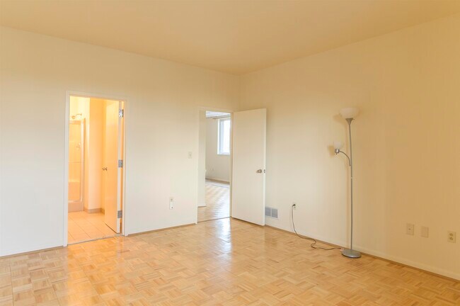 Building Photo - 75 Liberty Ave