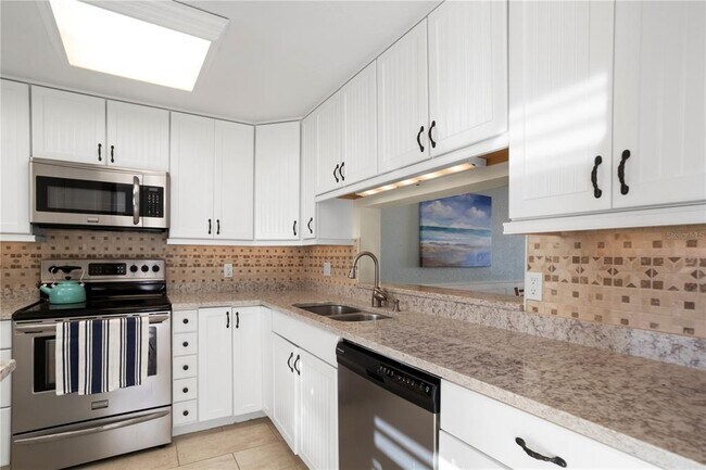 Building Photo - 18304 Gulf Blvd