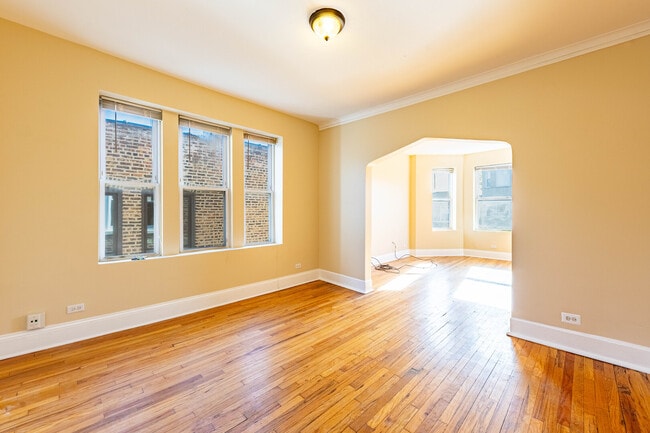 Building Photo - 1105 S Richmond St