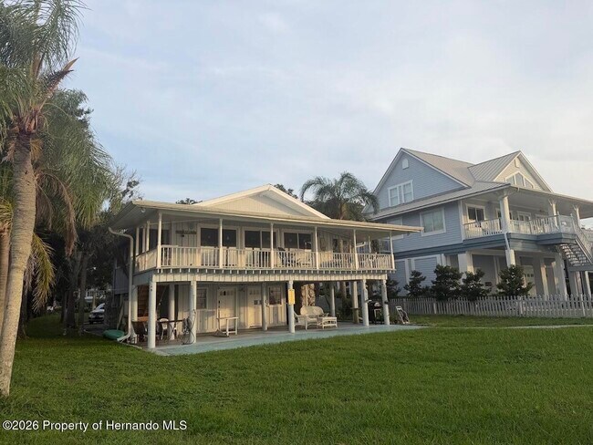 Building Photo - 2007 Gulfview Dr