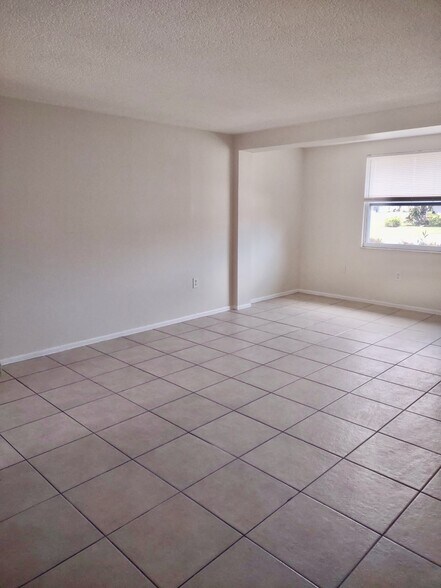 Building Photo - 4109 79th St W