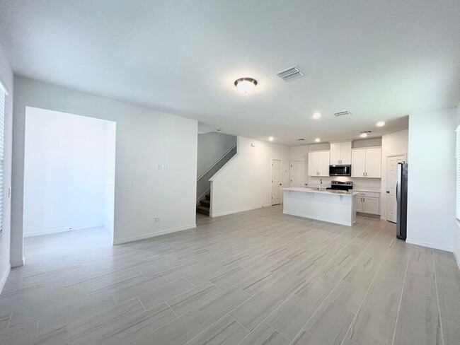 Building Photo - Brand New 3/2.5 Modern Home with a Loft an...