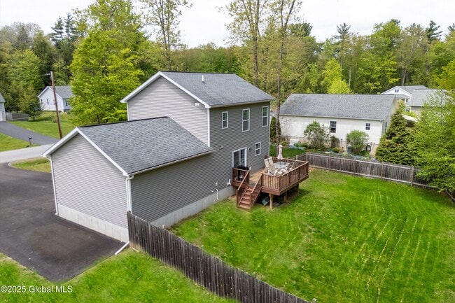 Building Photo - 40 Tom Sawyer Dr