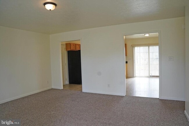 Building Photo - 122 Sinker Dr