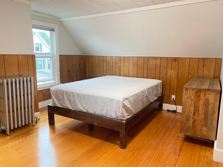 Building Photo - 90 Chandler St