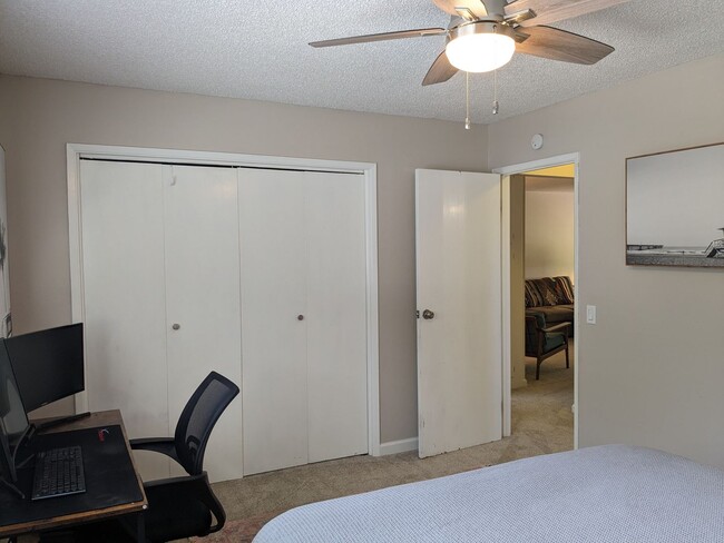 Building Photo - Cozy Carmel Valley Village House Fully Furnished