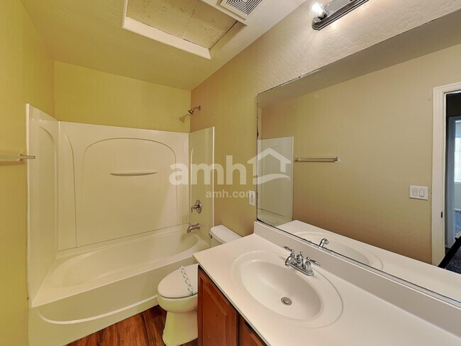 Building Photo - 148 S 108th Ave