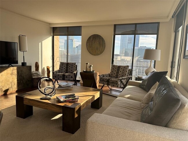 Building Photo - 1122 Colorado St