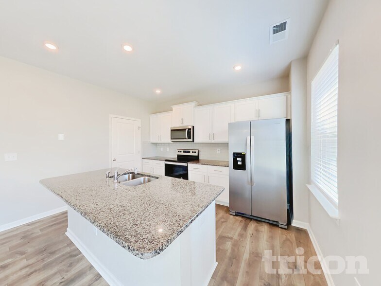 Building Photo - 134 Rivercamp St