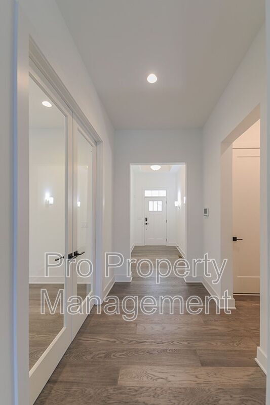 Building Photo - 35 Lookout Rdg