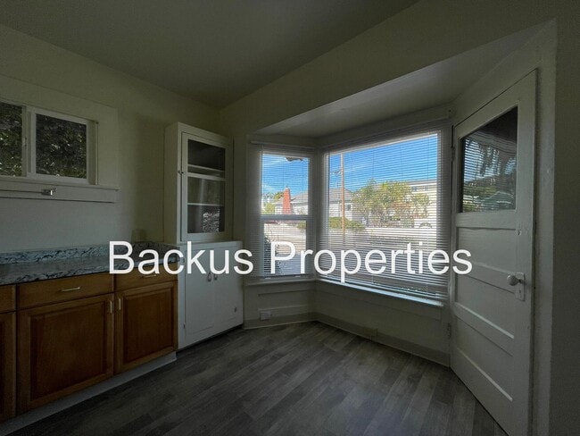 Building Photo - 361 Reeside Ave