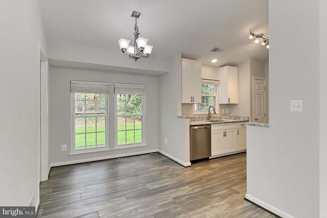 Building Photo - 20585 Triple Crown Ct