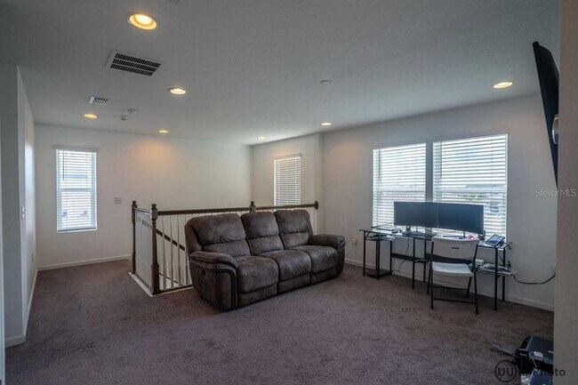 Building Photo - 929 Fallon Hills Dr