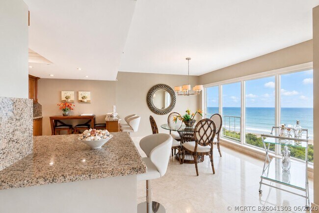 Building Photo - 4301 N Ocean Blvd