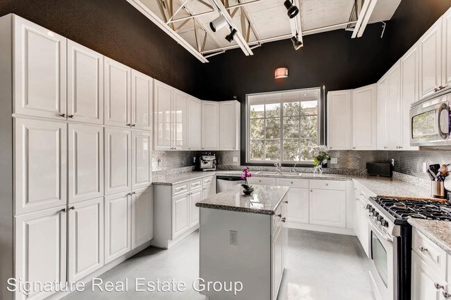Building Photo - 3 br, 2 bath House - 5667 Deer Creek Falls