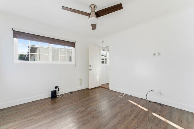 Building Photo - Prime Peninsula Living – 2BR/2BA Walk to Everything