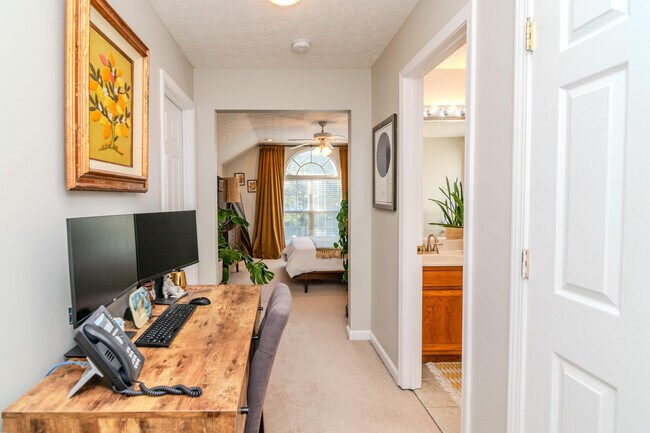 Building Photo - 3041 Sewanee Ln