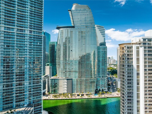 Building Photo - 300 Biscayne Blvd Way