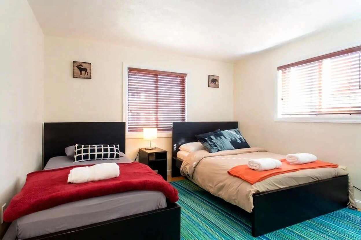 Building Photo - 33 Oxford Cir