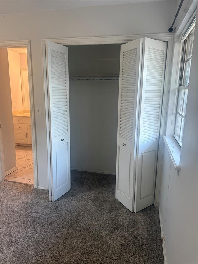 Building Photo - 2248 Laneway Dr