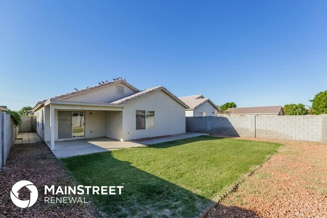 Building Photo - 10464 W Reade Ave