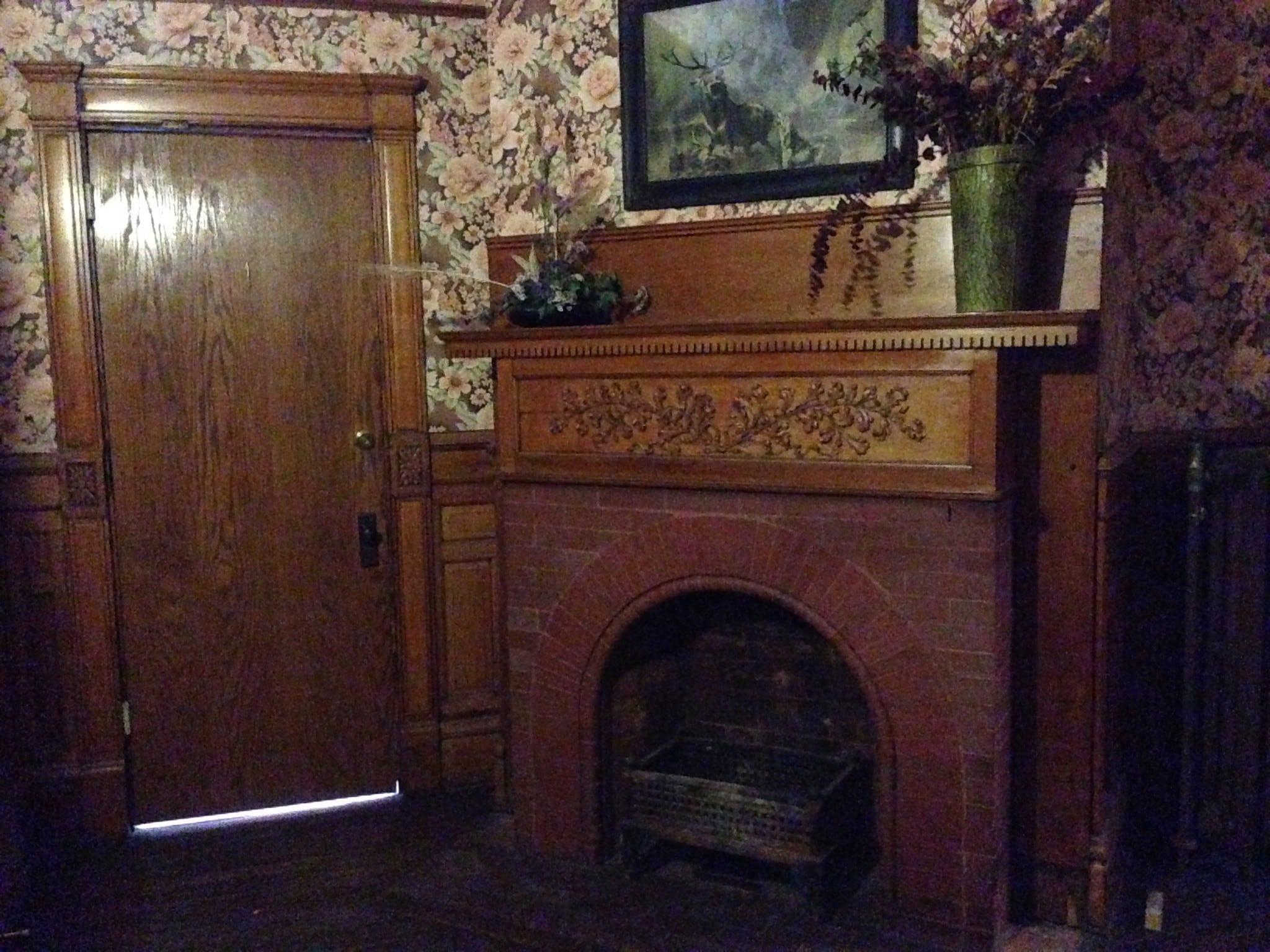 Front entrance - 802 Grand Ave