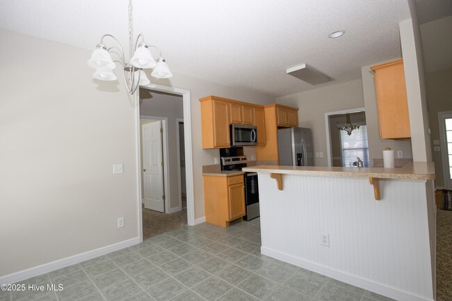 Building Photo - 102 Newington Way