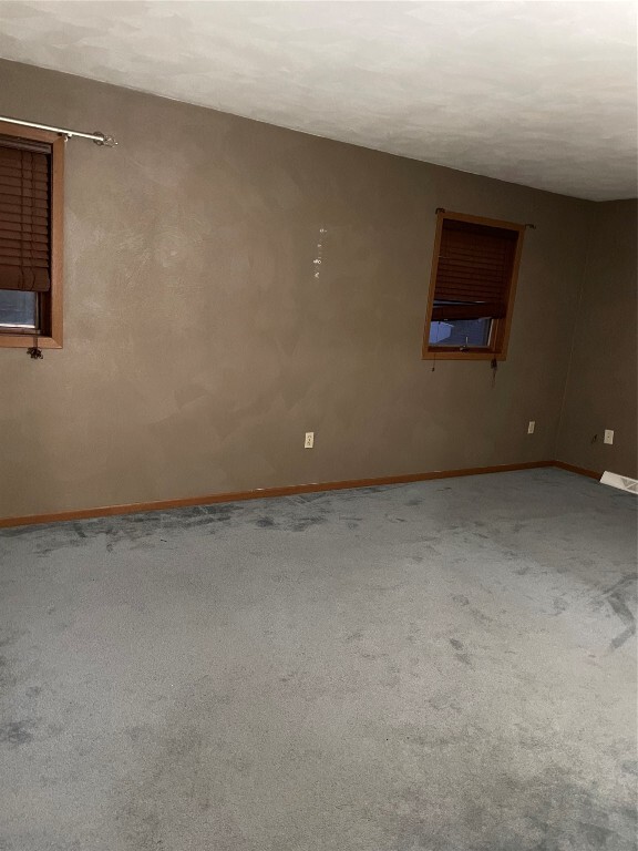 Building Photo - 364 Oak St