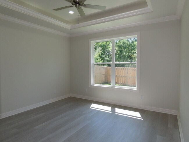 Building Photo - Luxurious, Built in 2024!  3 Bedroom, 2 Ba...