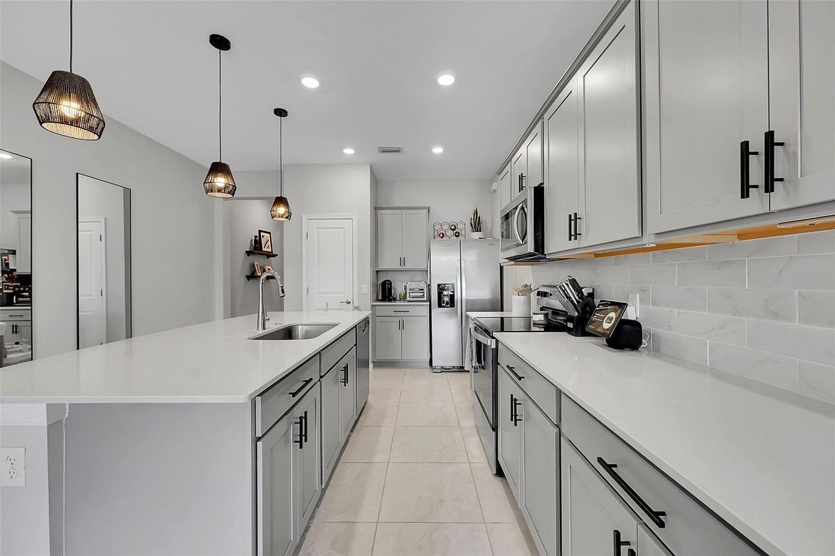 Building Photo - 6112 Rancho Ln