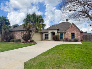 Building Photo - 13334 W Mill Grove Dr