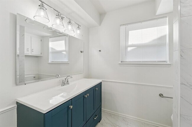 Building Photo - 1033 Mabel C Fry Blvd