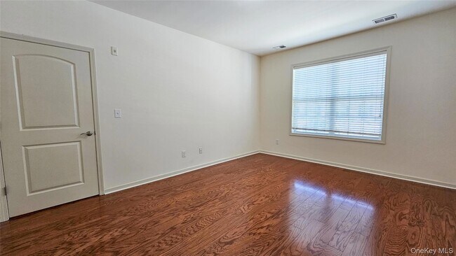 Building Photo - 106 Canter Ct