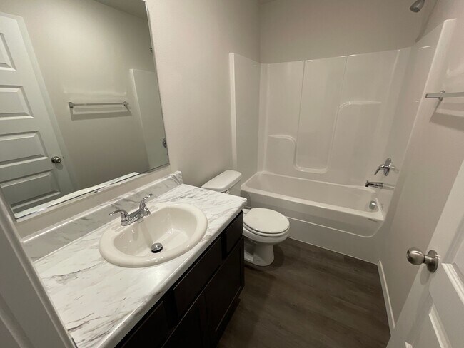 Building Photo - *Zero Regrets with Free Rent + Amazon Cash* Three Bedroom | Two Bath Home in Robinson Ranch