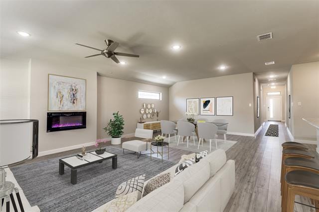 Building Photo - 2413 Spring Side Dr