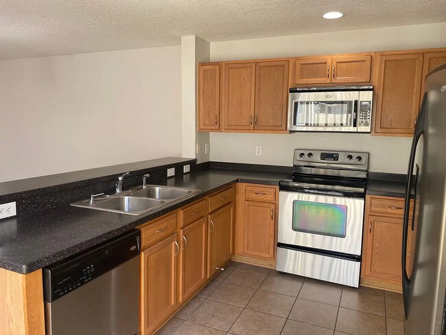 Building Photo - 3035 Indus Dr