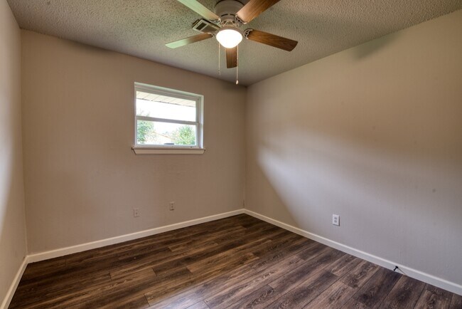 Building Photo - 2828 SW 83rd St