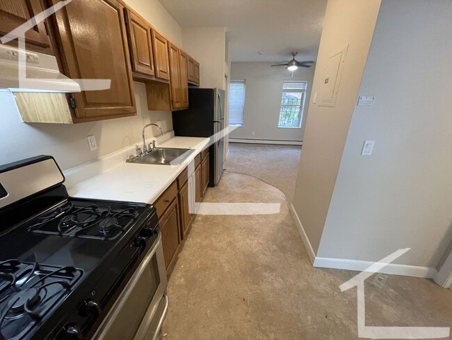 Building Photo - Newly renovated 1 bed