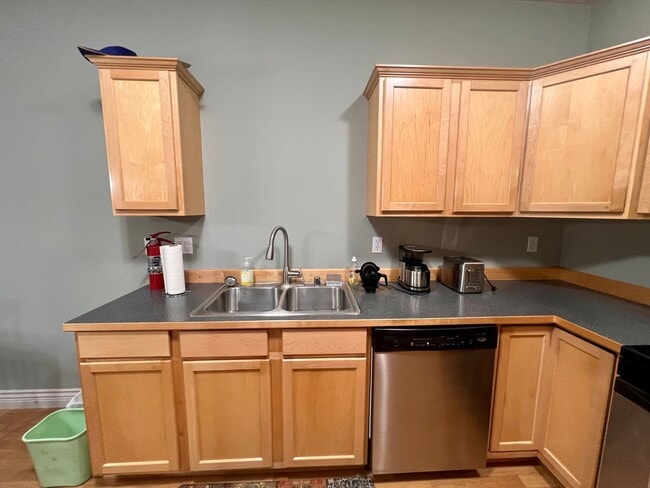 Building Photo - Cozy 2Bd 2Ba El Dorado Condo in Bellingham! (55+ RESIDENTS ONLY)