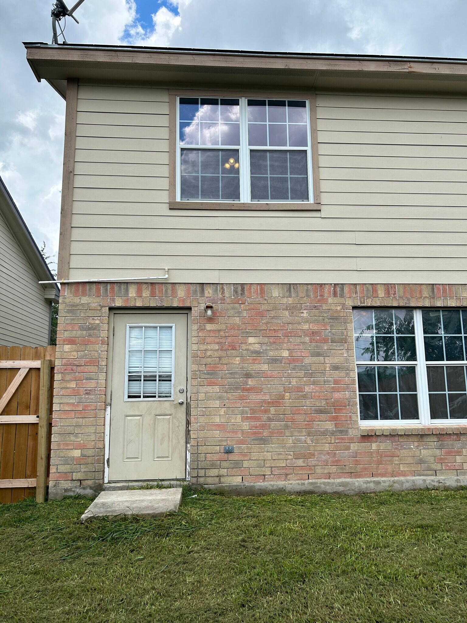 Building Photo - 13613 Woodstone Way